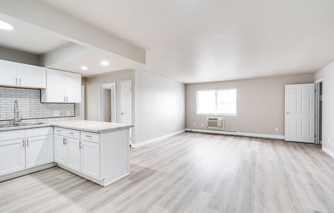 2 beds, 1 bath, 850 sqft, $1,099, Unit B212