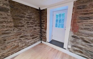 1 bed, 1 bath, $2,995, Unit B