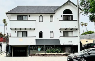 14746 Delano St Apt 1
