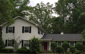 4 beds, 2.5 baths, $2,200, Unit 119 Rolling Oaks Dr