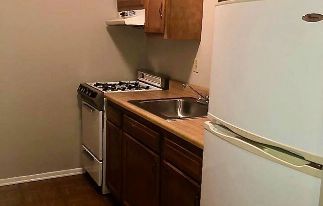*** Beautiful Apartments in the North Hills * Pet Friendly * Spacious * Renovated * Available Now ***
