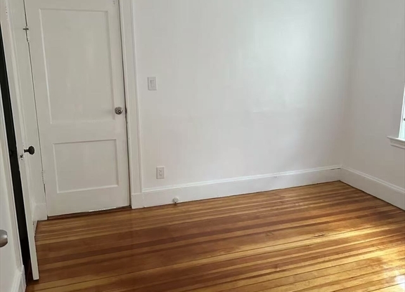 107 E ELM AVE