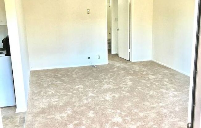 1 bed, 1 bath, $1,750, Unit 34