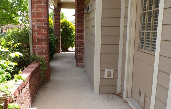 Charming 1 Bed, 1 Bath Main-Floor Condo in the Heart of Littleton!