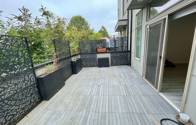 Sophisticated 3 Bedroom Townhome