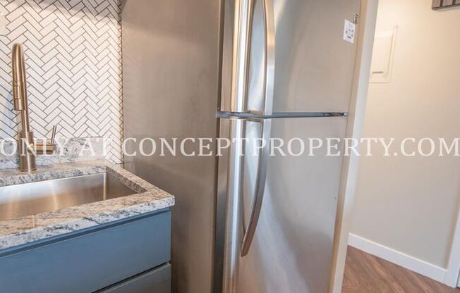 2 beds, 1 bath, 902 sqft, $1,695, Unit 14