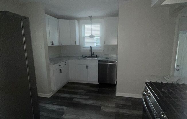 3 beds, 1.5 baths, $1,750, Unit UNIT DN