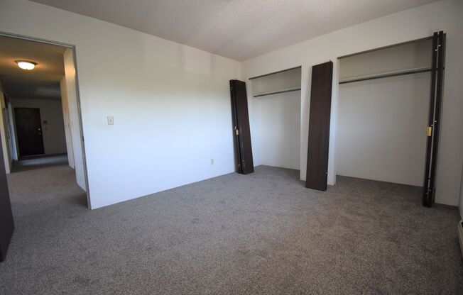 2 beds, 1 bath, $1,600, Unit 41