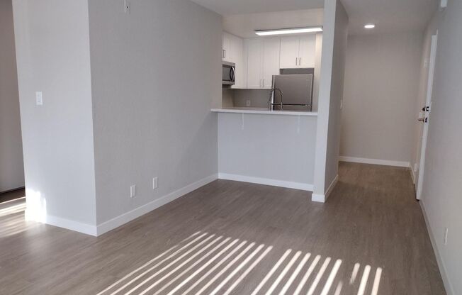 Studio, 1 bath, 468 sqft, $1,995, Unit A09