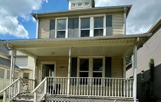 3 Bedroom 2 Bath House in Davenport.