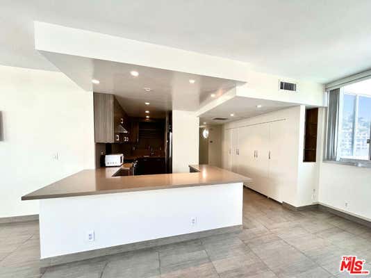 1 bed, 1 bath, 1,051 sqft, $5,400, Unit 602