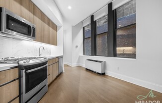 1 bed, 1 bath, $4,200, Unit 4E