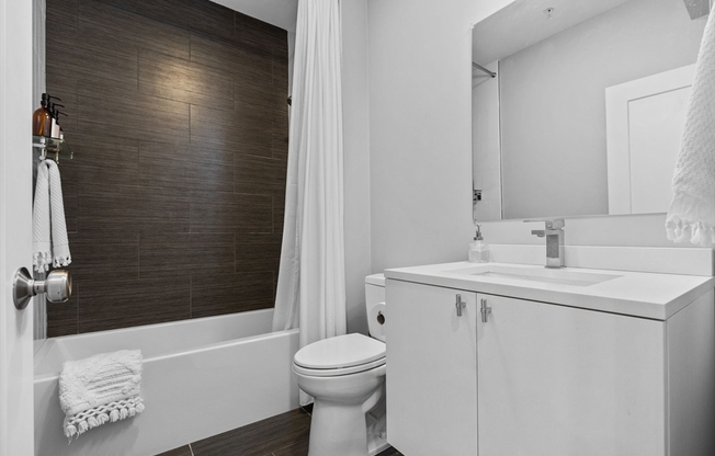 3 beds, 2 baths, 1,291 sqft, $3,000, Unit 2