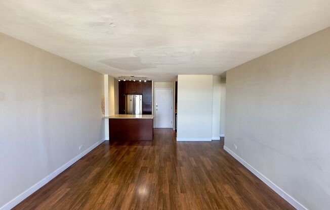 1 bed, 1 bath, 700 sqft, $2,025, Unit 418-1610