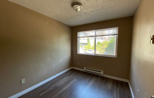 3 beds, 2 baths, 643 sqft, $2,000, Unit A206