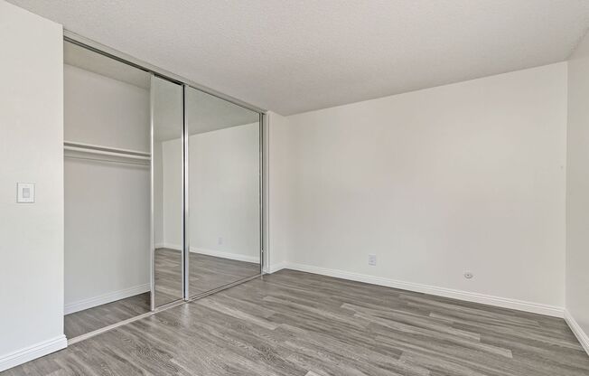 2 beds, 1 bath, 935 sqft, $2,600, Unit 30