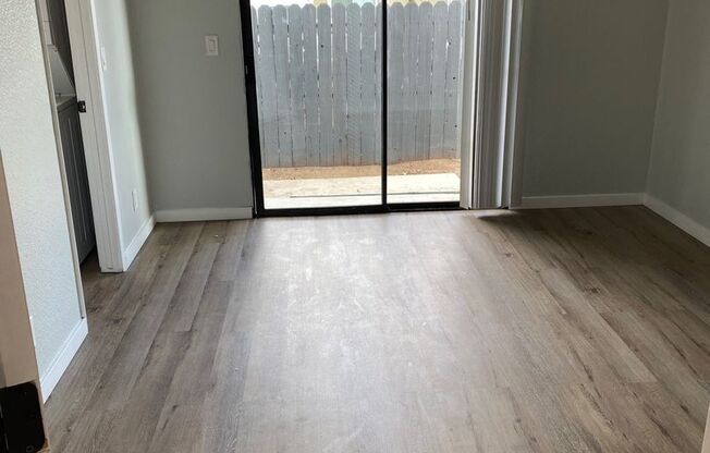 1 bed, 1 bath, 500 sqft, $1,299, Unit E2