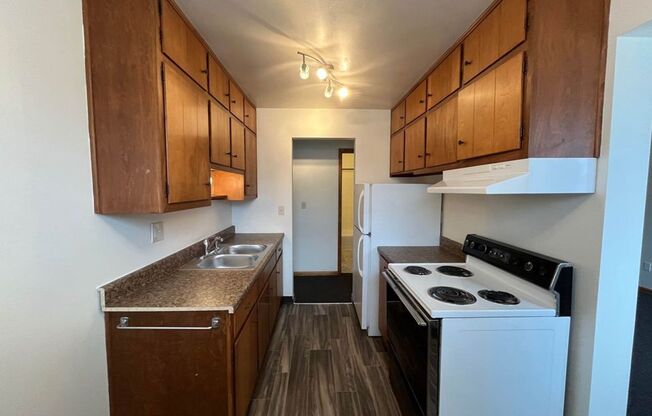 Phalen Apartments on Maryland!