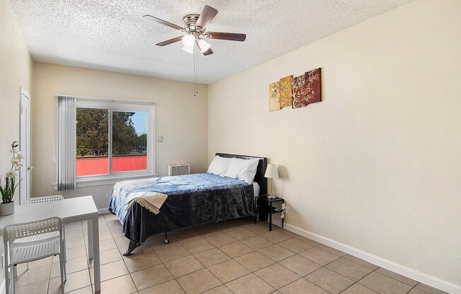 Studio, 1 bath, 164 sqft, $1,395