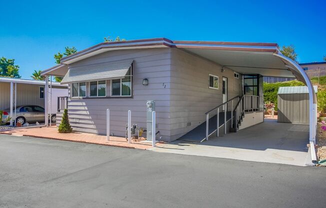 55+ Mobile Home Community, 2 Bedroom + Sunroom