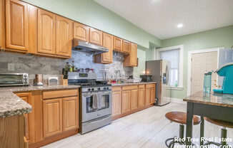872 HUNTINGTON AVE