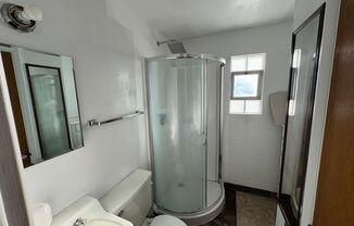 1 bed, 1 bath, $625, Unit A