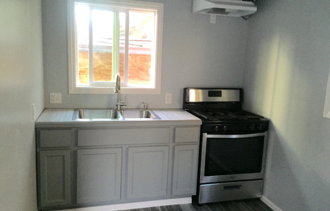 603 W 84 ST