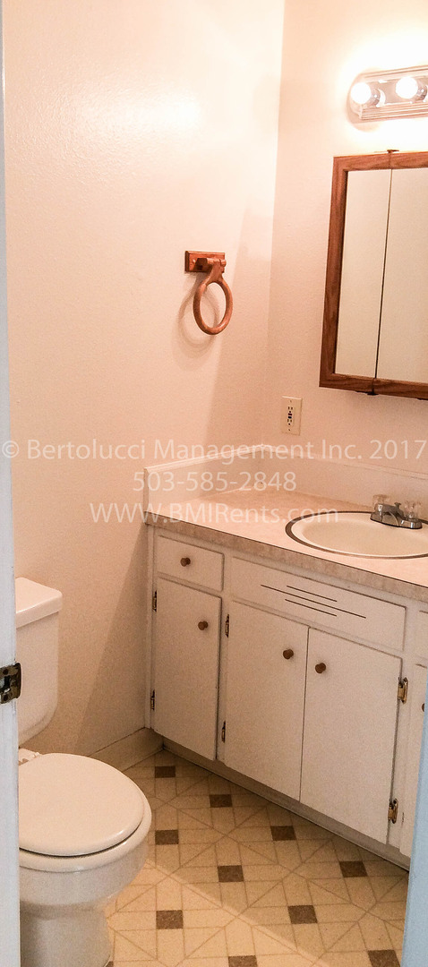 2 beds, 1 bath, 782 sqft, $1,150