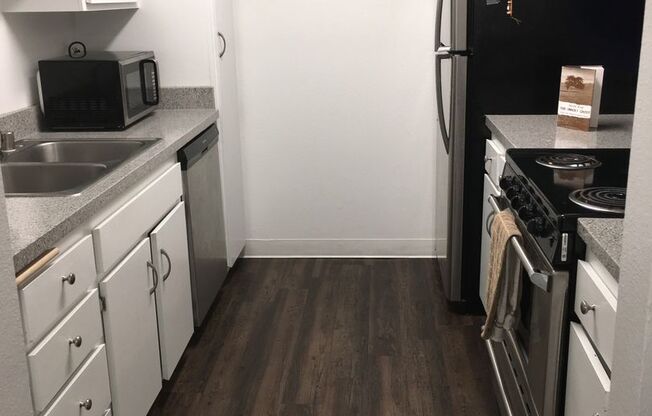 1 bed, 1 bath, 818 sqft, $2,195, Unit 143