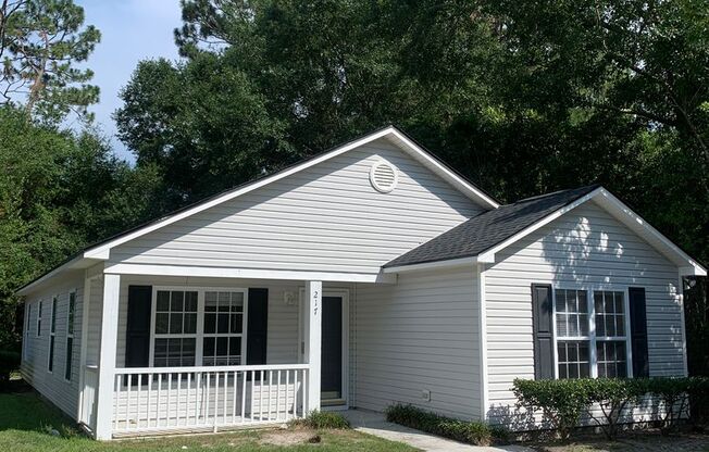 3 Bedroom 2 Bath One Story House on Charter Drive