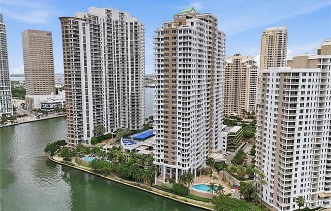 1 bed, 1.5 baths, $3,500, Unit # 808