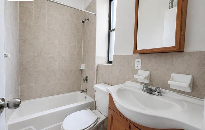 312 W W 142 ST