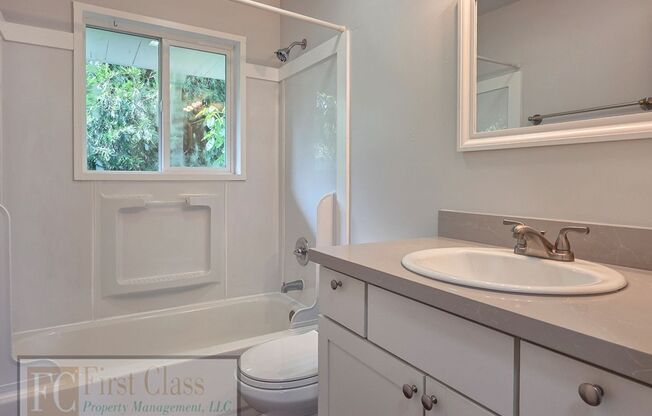 2 beds, 1 bath, 672 sqft, $1,395, Unit 28