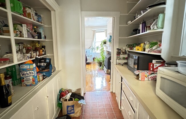 104 STRATHMORE RD