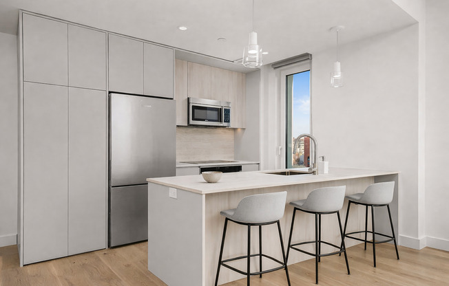2 beds, 2 baths, $5,329, Unit 8D