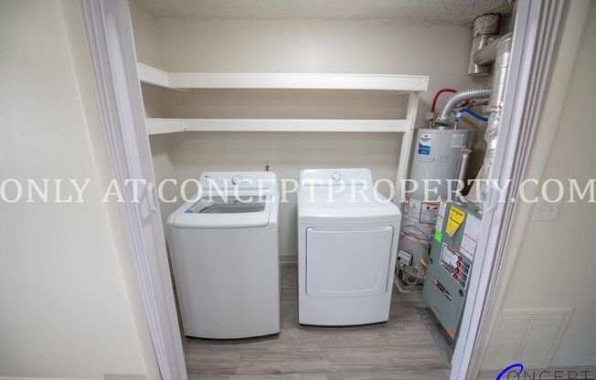 2 beds, 1 bath, 930 sqft, $1,275, Unit 37