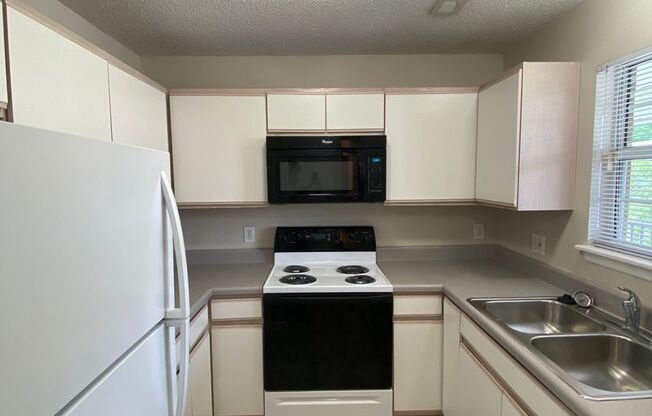 1 bed, 1 bath, 765 sqft, $1,000, Unit 2744-7