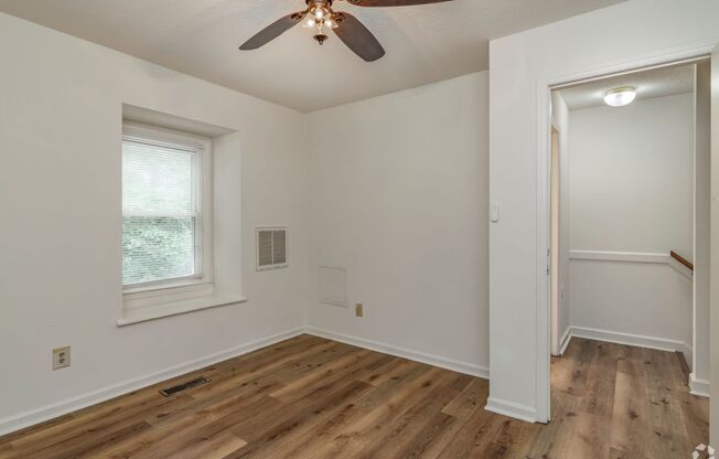 Southfork Apartments - Dallas TH