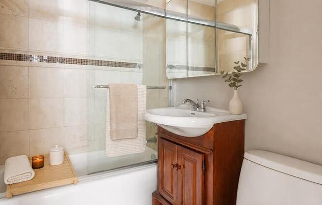 209 E 56 ST