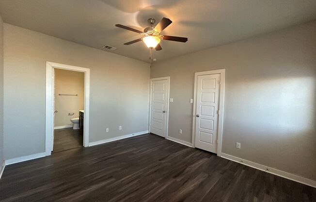 3 beds, 2 baths, $1,595