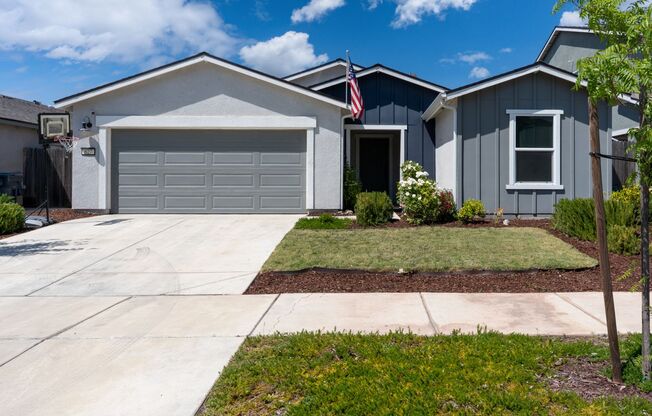 Energy-Efficient & Feature-Packed 3-Bedroom Home – 627 Suzanne Drive, Merced, CA