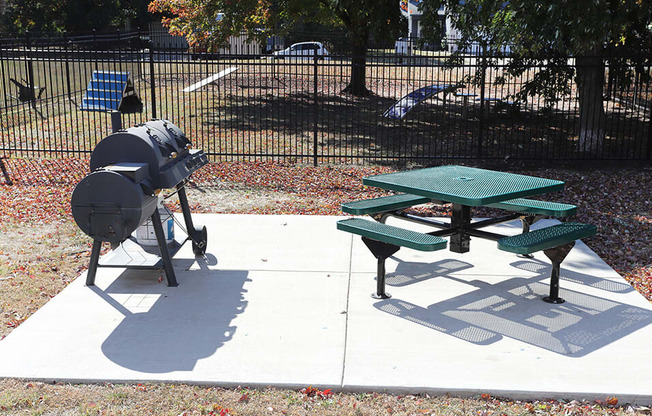 on-site community grilling and picnic area