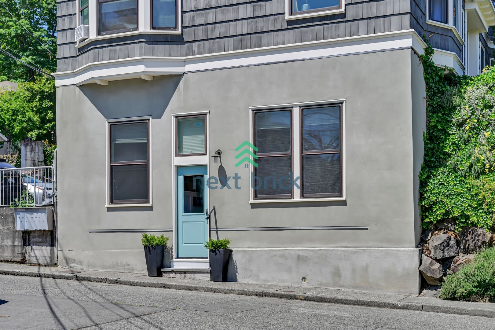 1 BED & 1 BATH CONDO FOR RENT