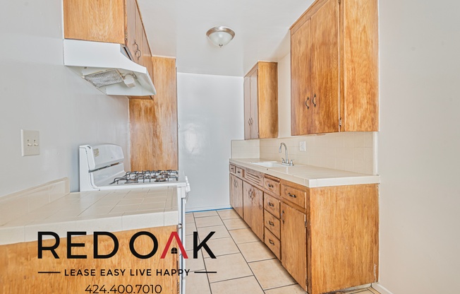 520 W 21 ST