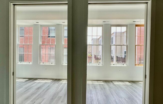 2 beds, 1 bath, 735 sqft, $1,940, Unit 207