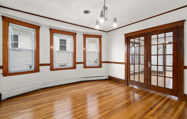 3 beds, 1.5 baths, 1,100 sqft, $3,150, Unit 38