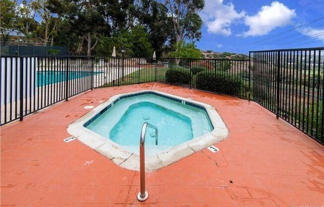 2 beds, 1.5 baths, $2,589