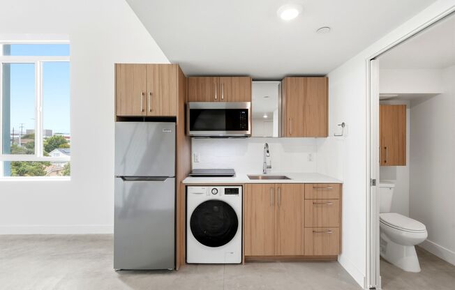 Studio, 1 bath, 473 sqft, $2,045, Unit 203-D