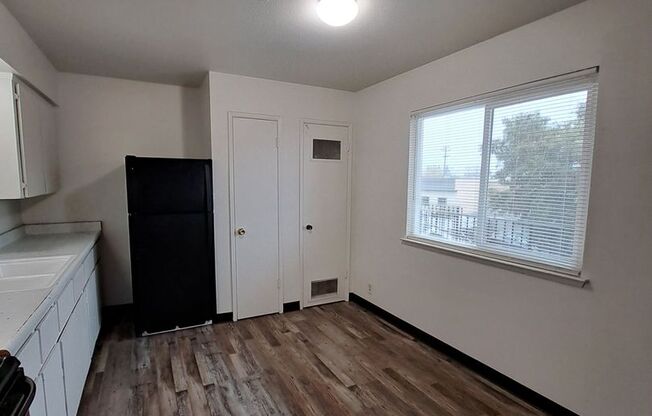 4730 E. Lamona Ave.