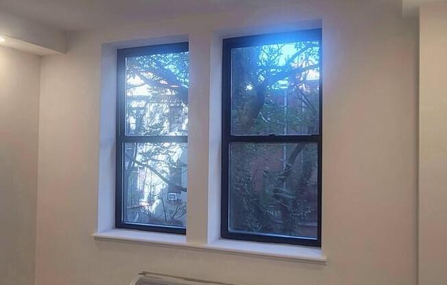 2 beds, 1 bath, $7,400, Unit 5I